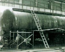 Oil tank