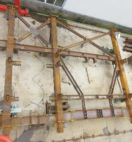 屋外仮組ヤード68m（L）x12m（W）x11m（H）